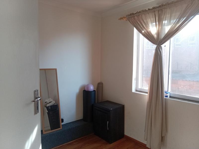 2 Bedroom Property for Sale in Lansdowne Western Cape